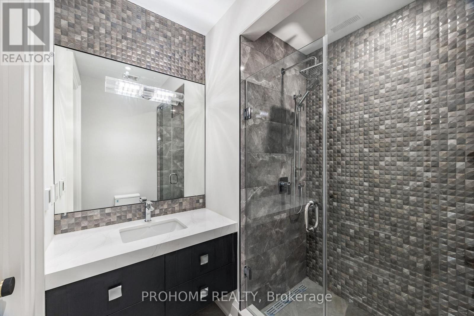 166 KRIEGHOFF AVENUE - Image 33