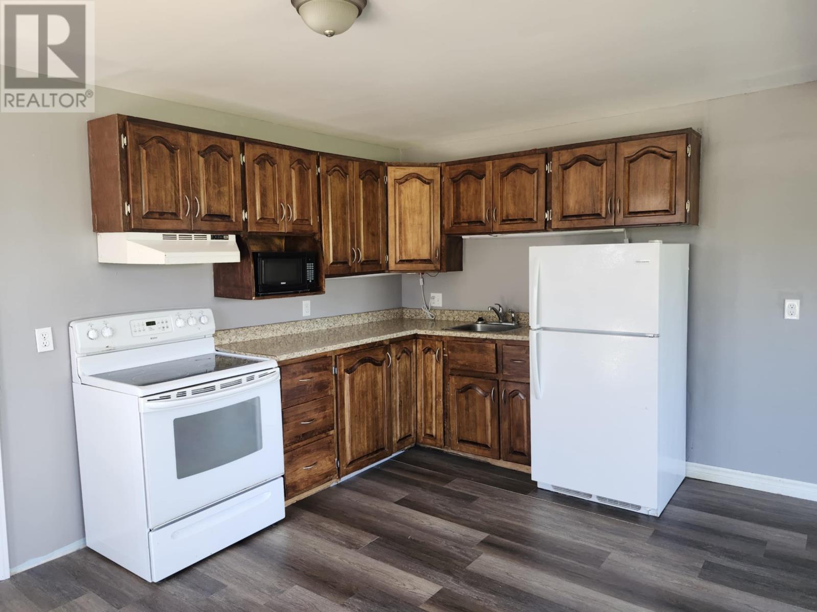 654 Junction Road - 5
