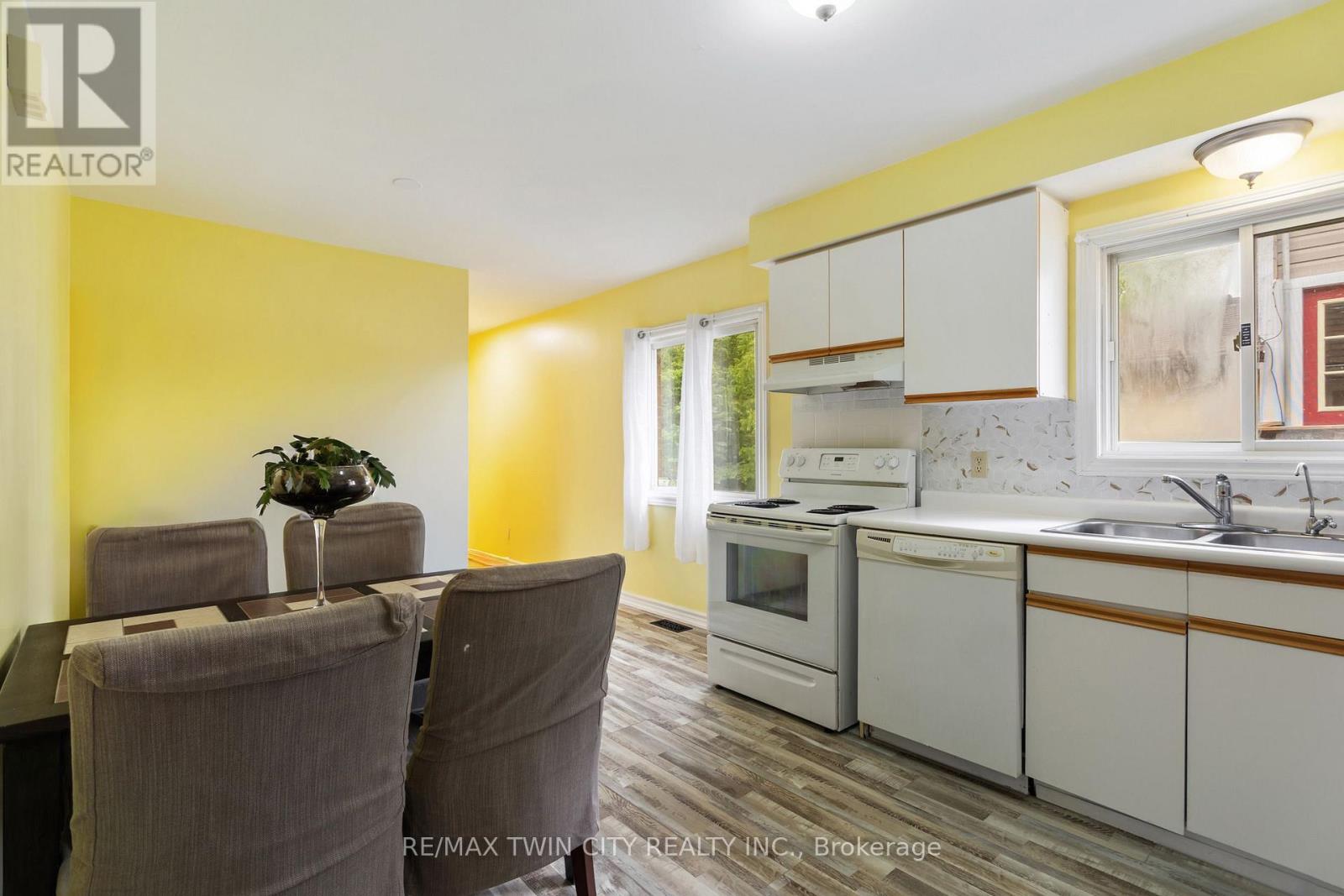 25 SAUNBY STREET - Image 17