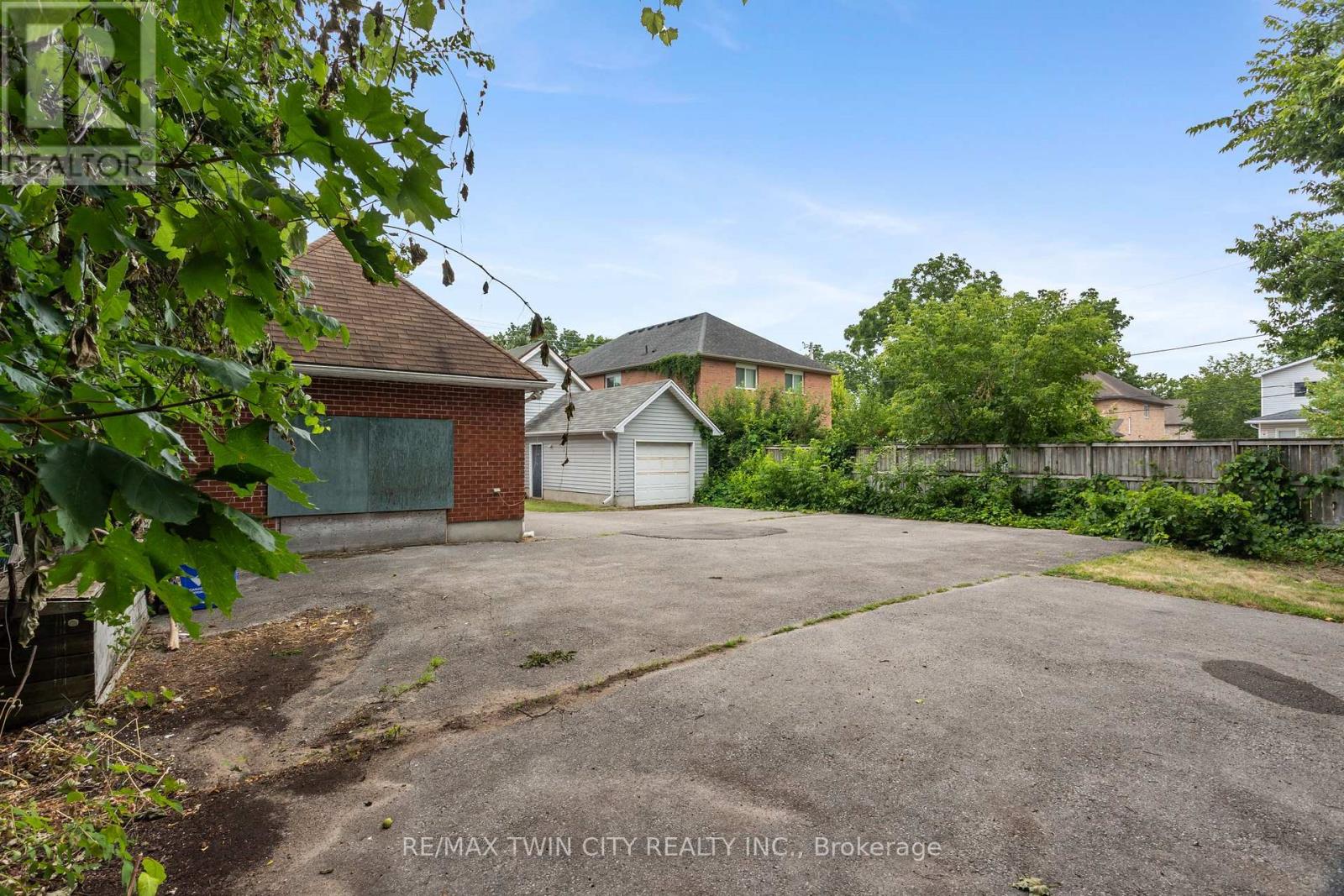 25 SAUNBY STREET - Image 40