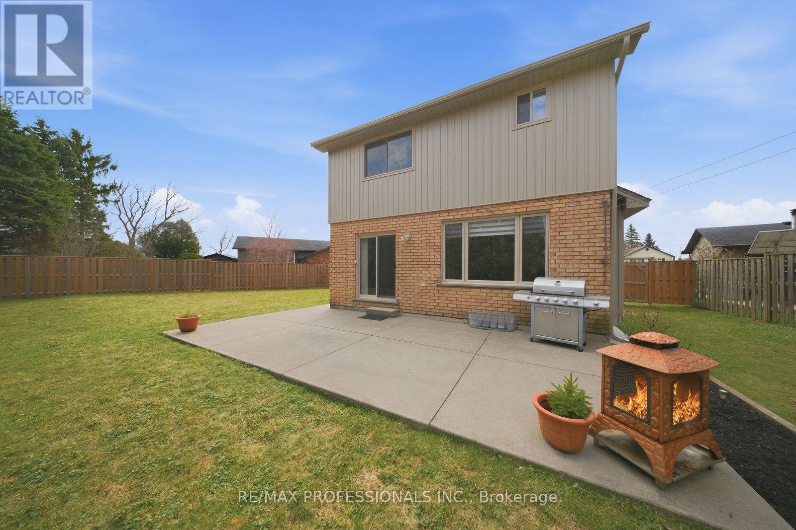 200 MORRISON DRIVE - 26