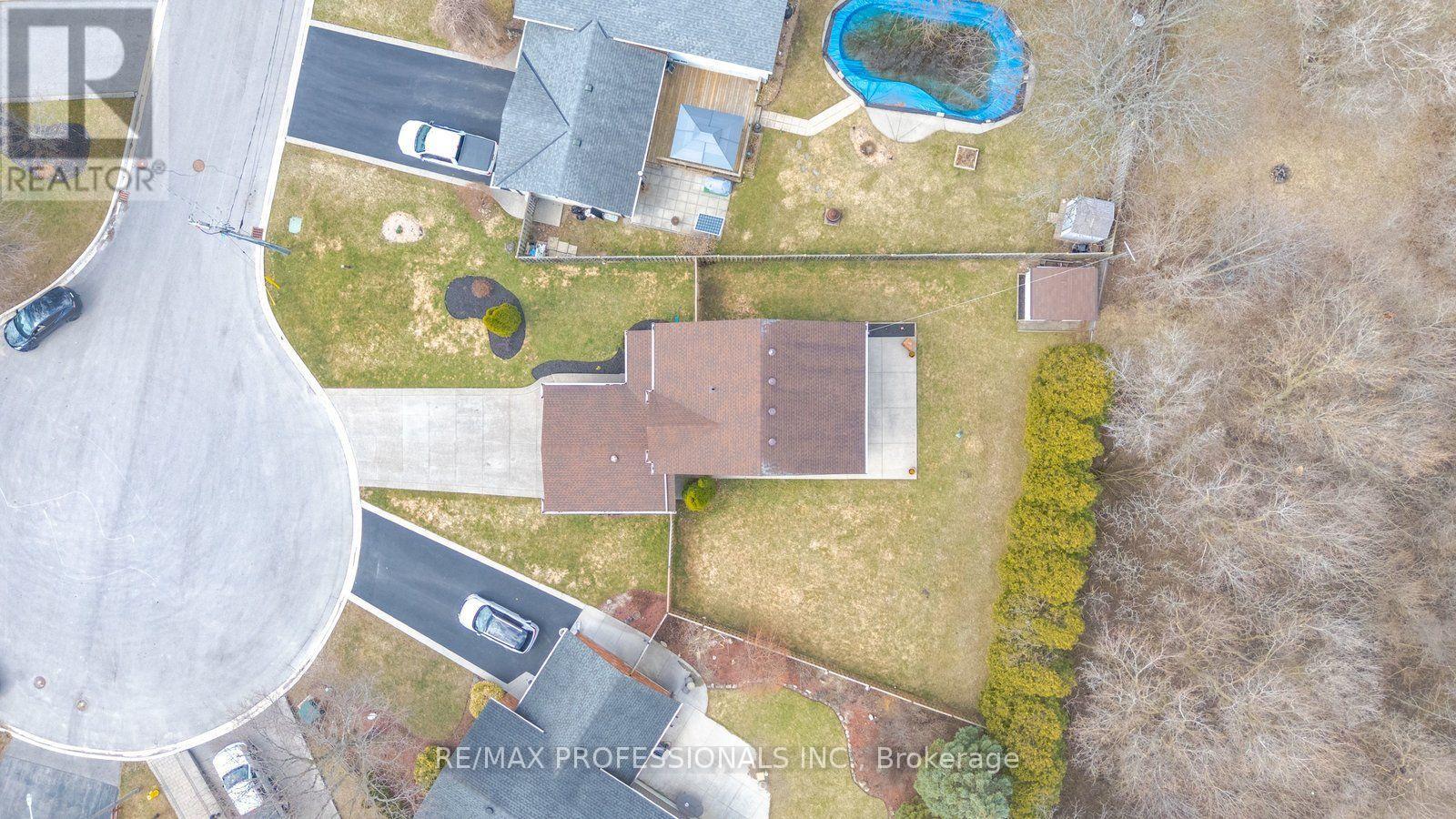 200 MORRISON DRIVE - 31