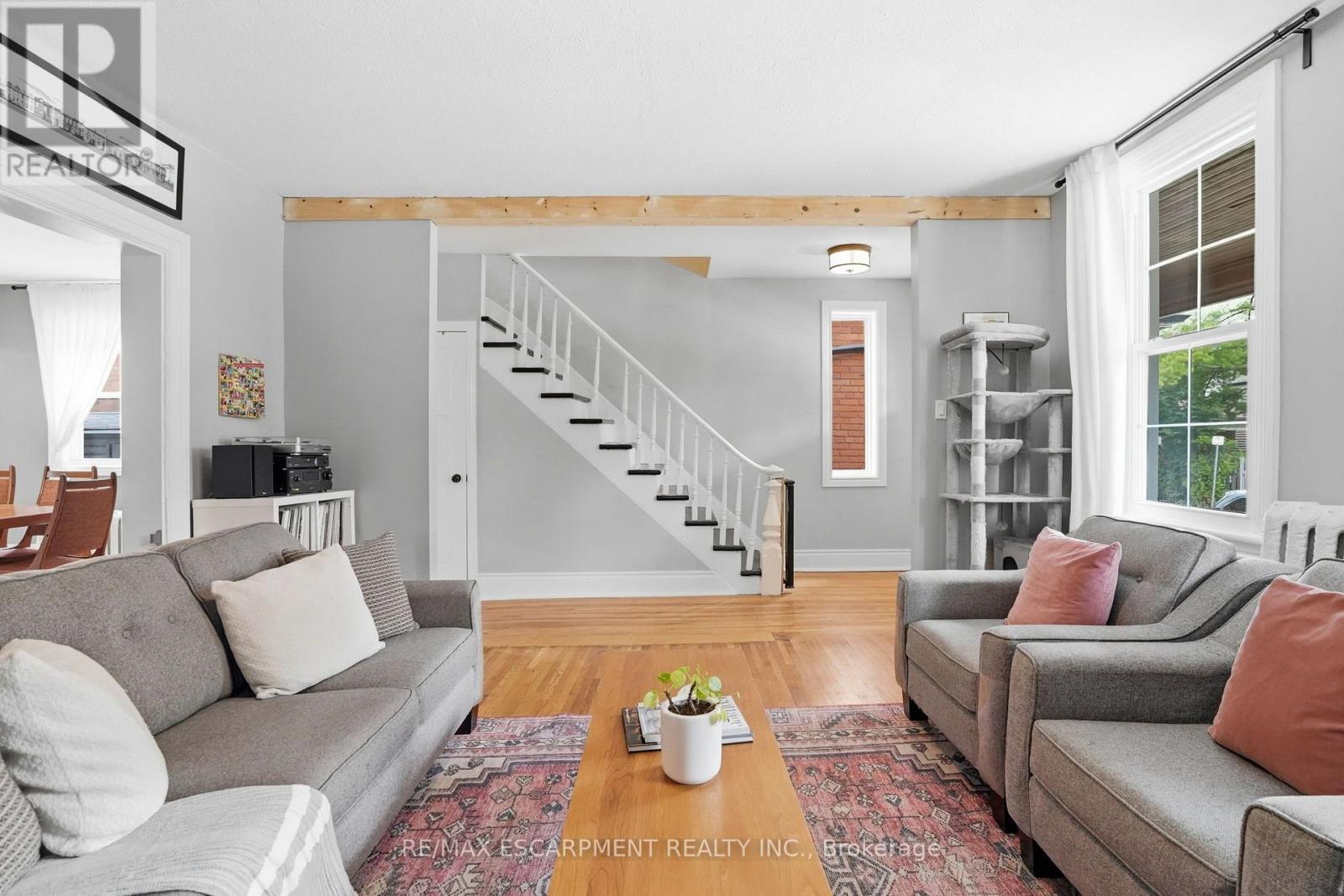 62 ALANSON STREET - 10