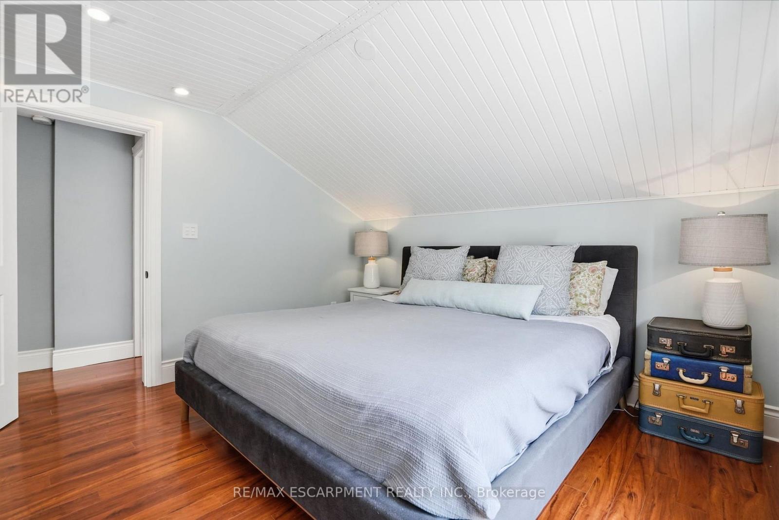62 ALANSON STREET - 25