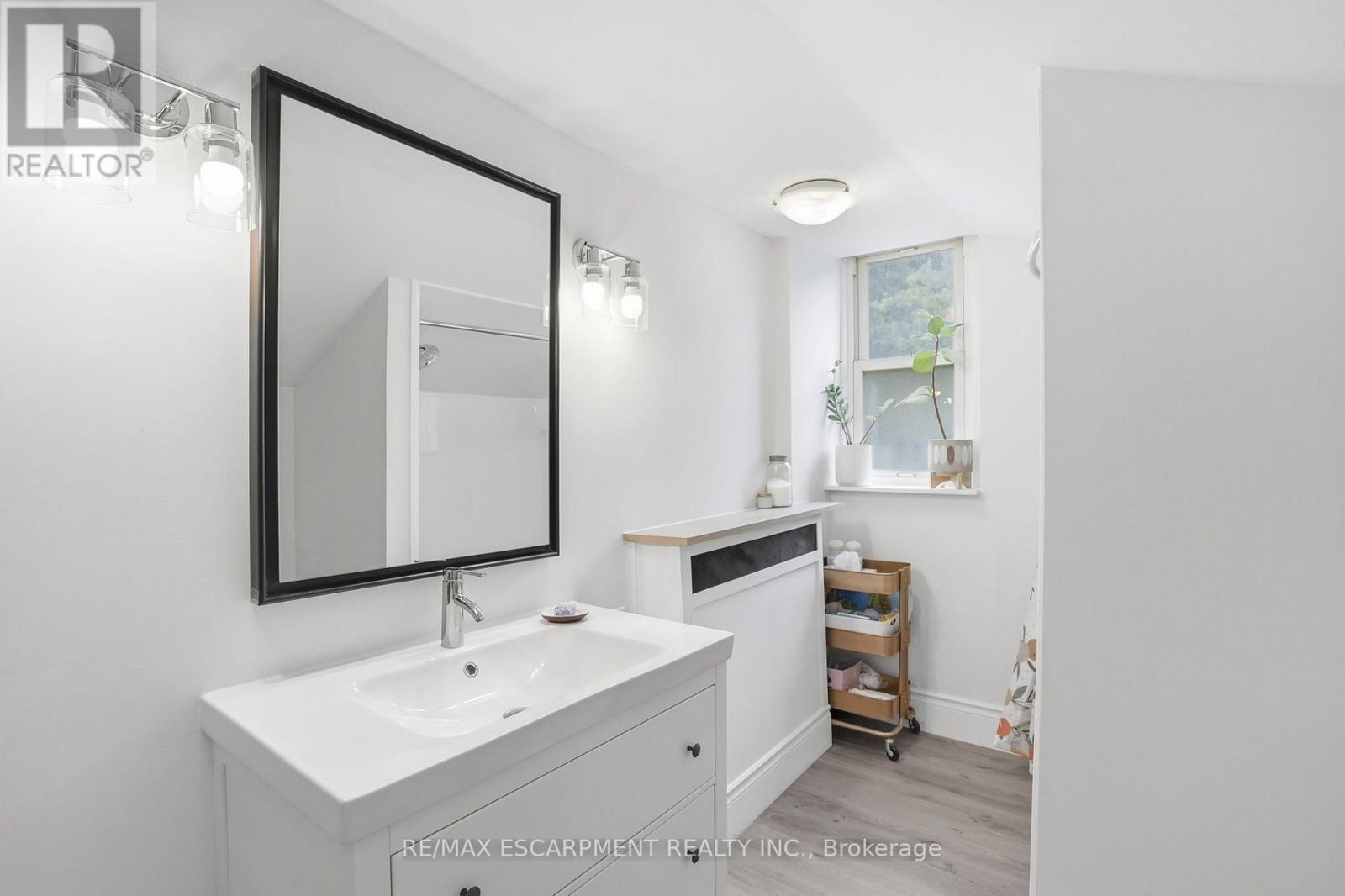62 ALANSON STREET - 28