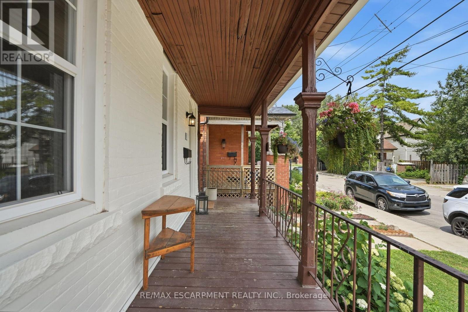 62 ALANSON STREET - 4