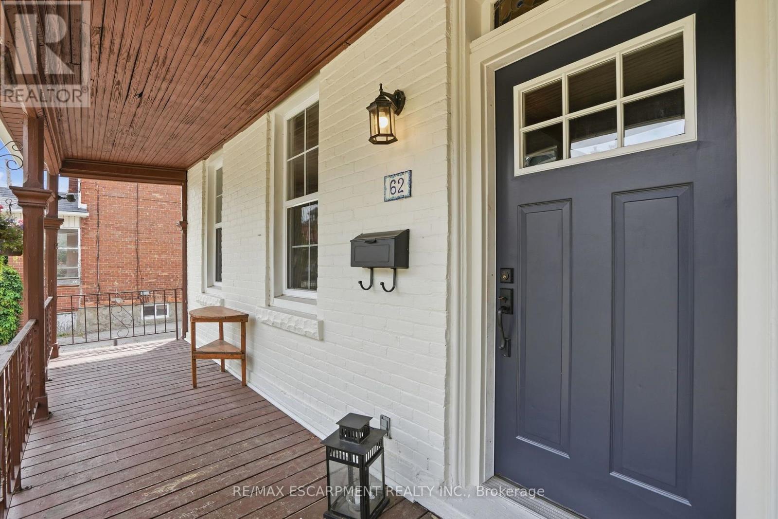 62 ALANSON STREET - 5