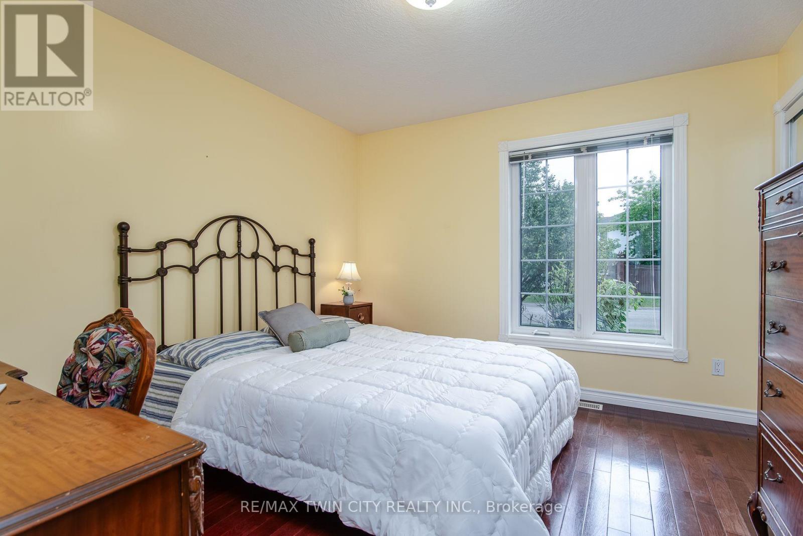 190 LASCHINGER BOULEVARD - 26