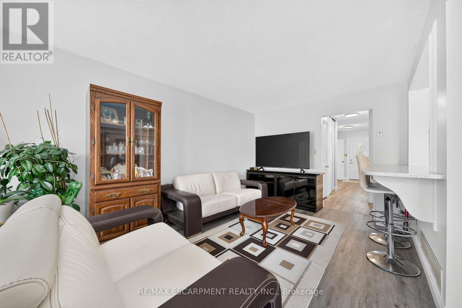 #27 860 RYMAL ROAD E - 10