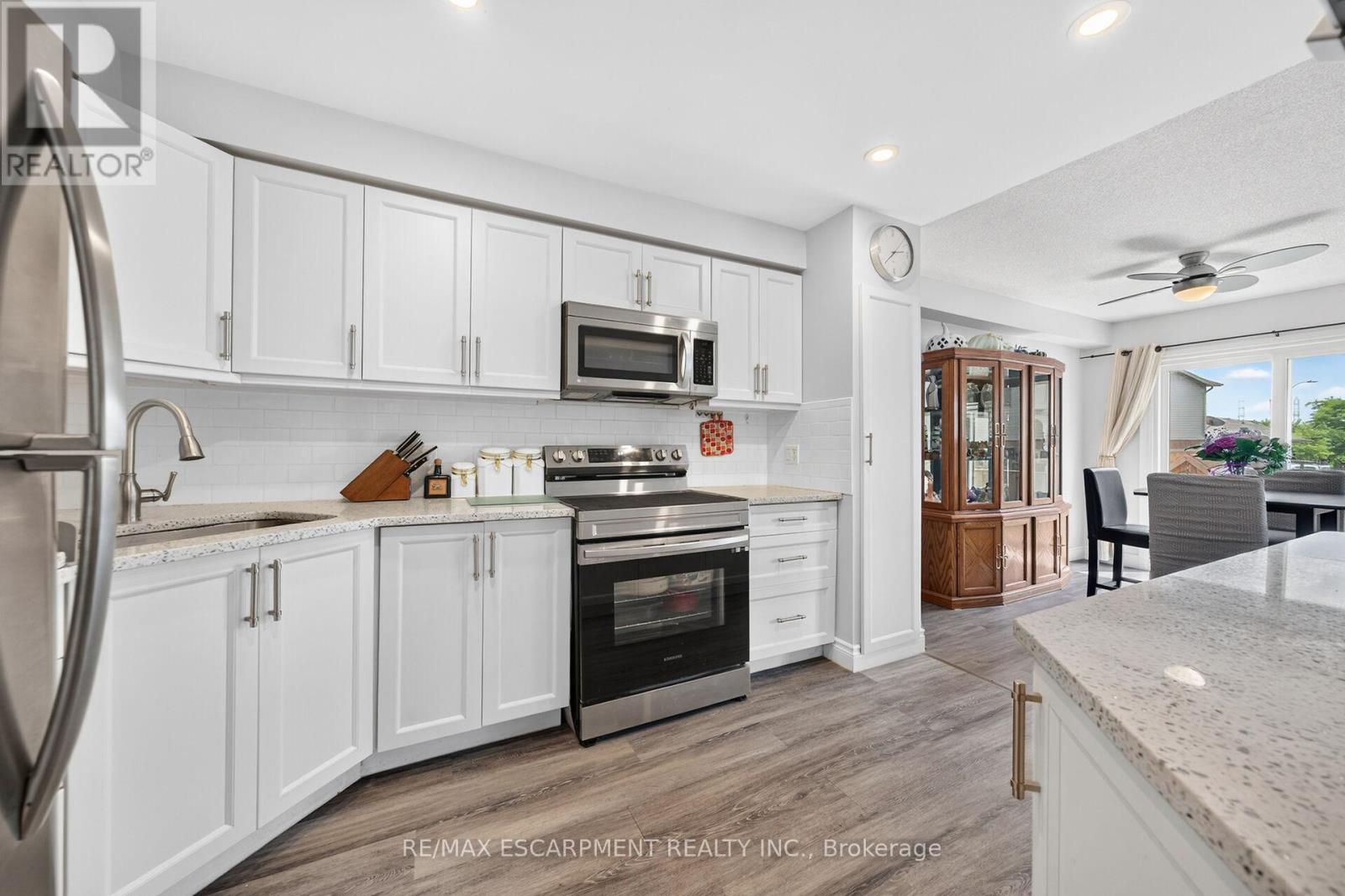 #27 860 RYMAL ROAD E - 19