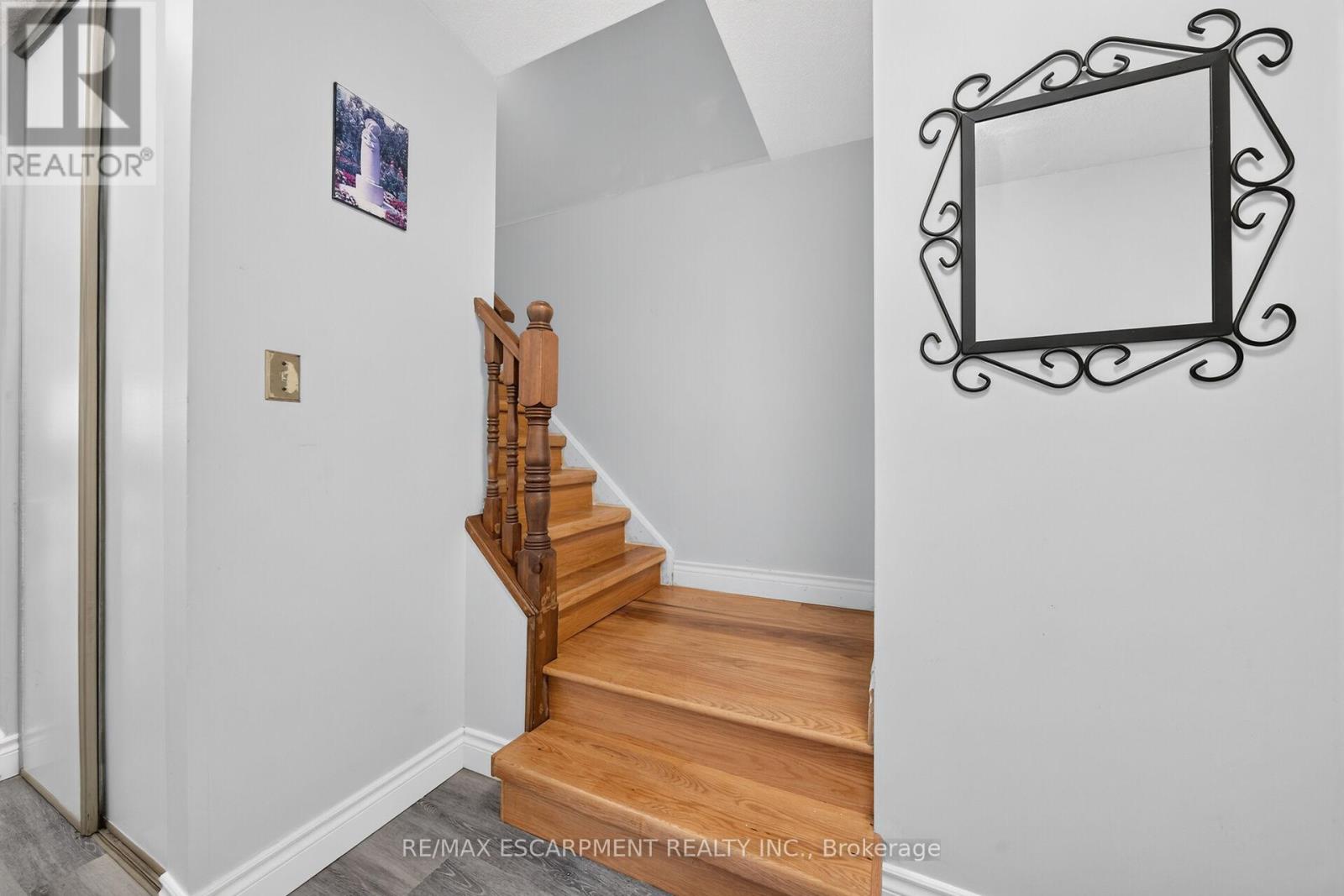 #27 860 RYMAL ROAD E - 20