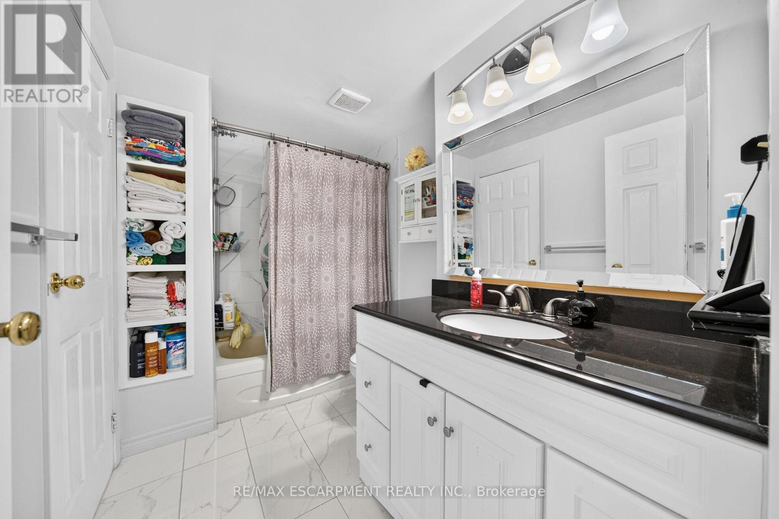 #27 860 RYMAL ROAD E - 27