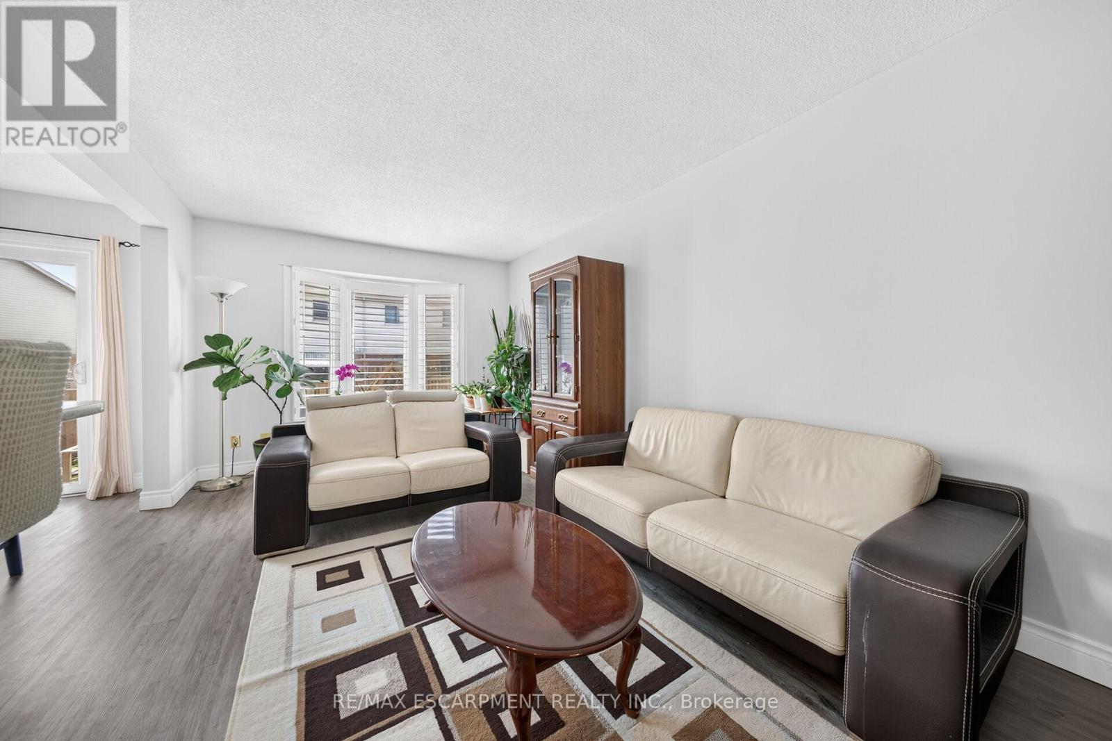 #27 860 RYMAL ROAD E - 9
