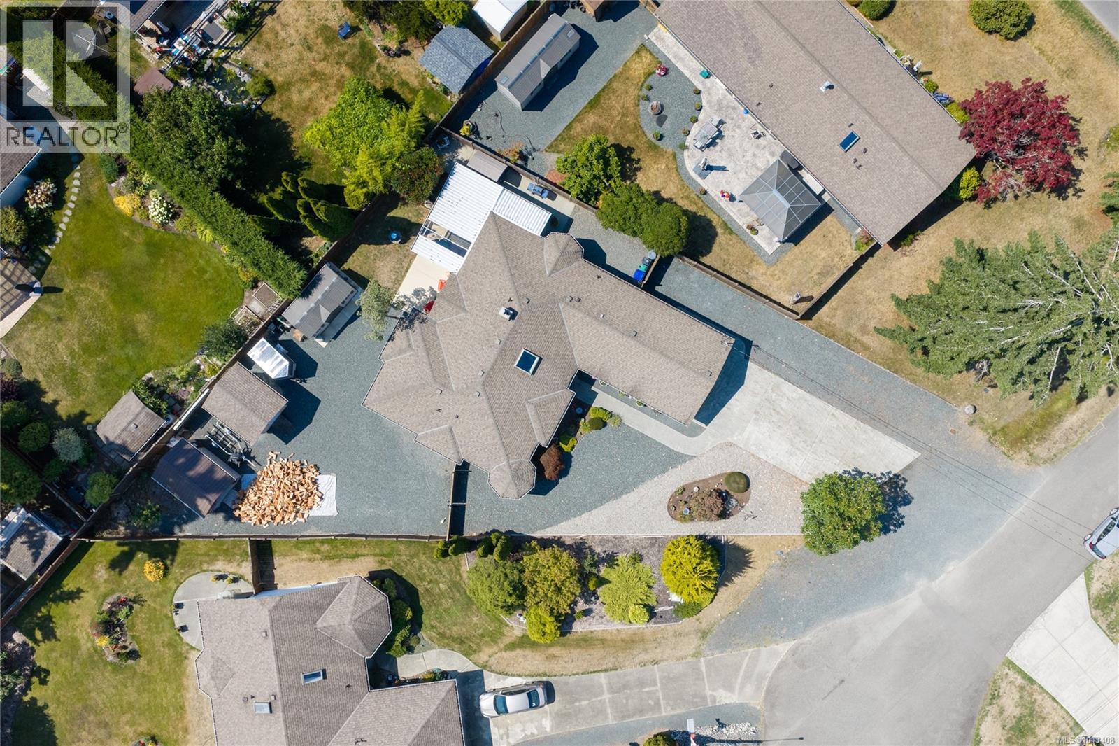 1332 Chesterton Pl - 10