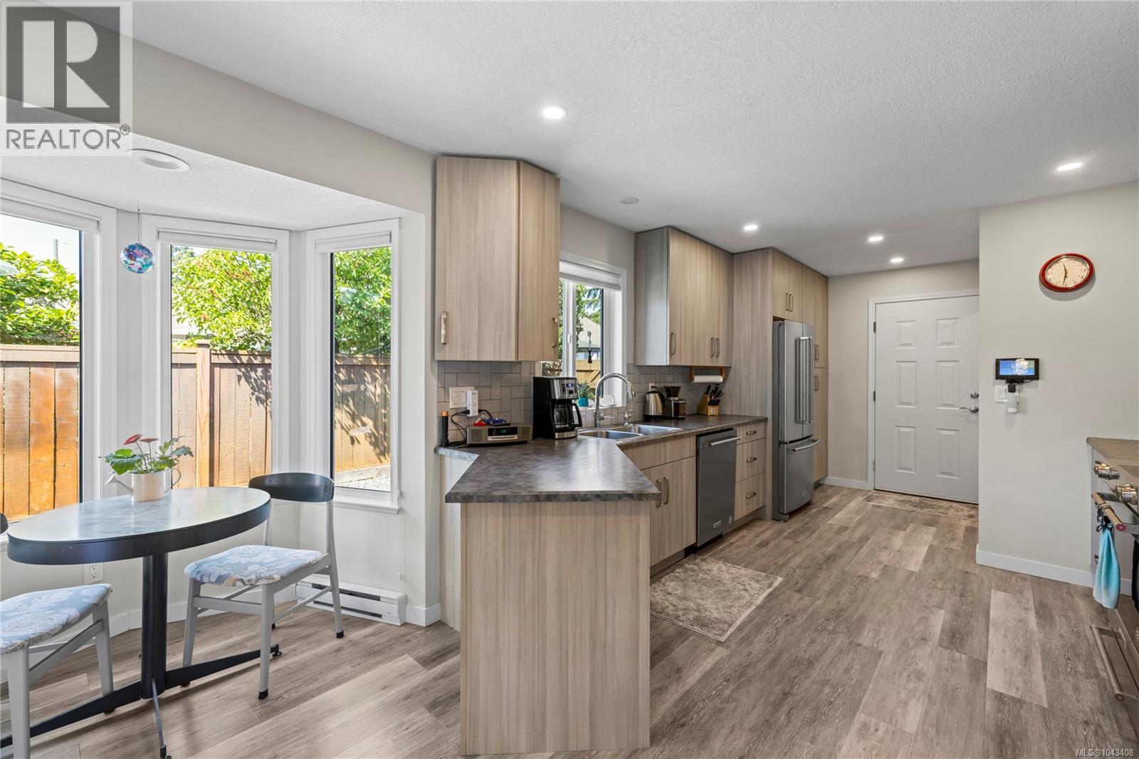 1332 Chesterton Pl - 22