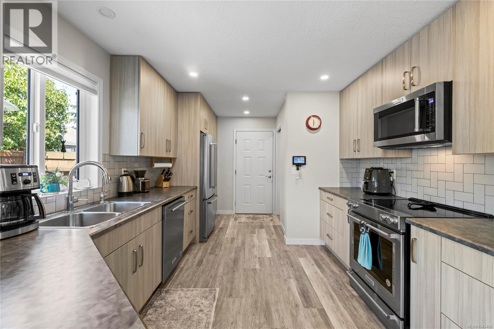 1332 Chesterton Pl - 23