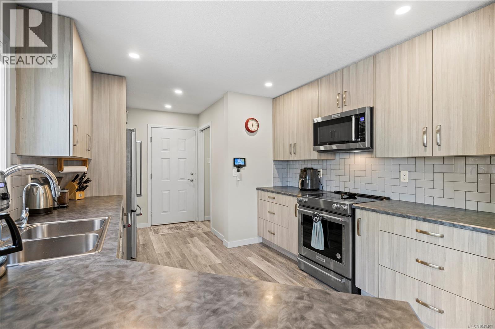 1332 Chesterton Pl - 25