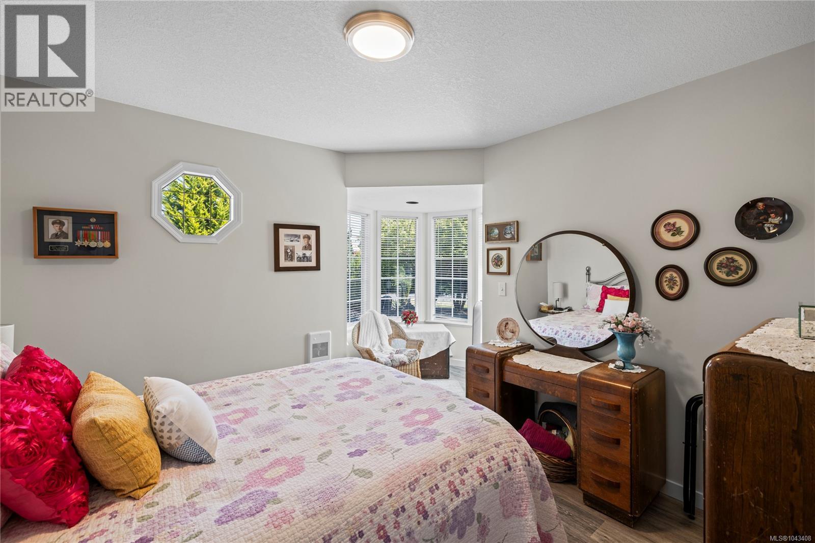 1332 Chesterton Pl - 27