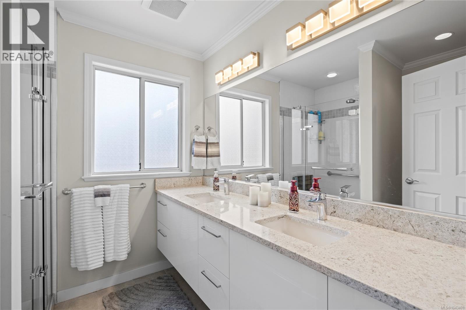 1332 Chesterton Pl - 32