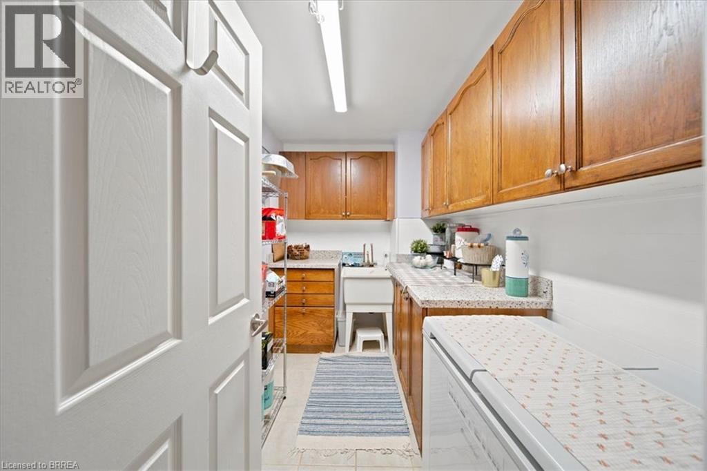 8 MAVIN Street - 35