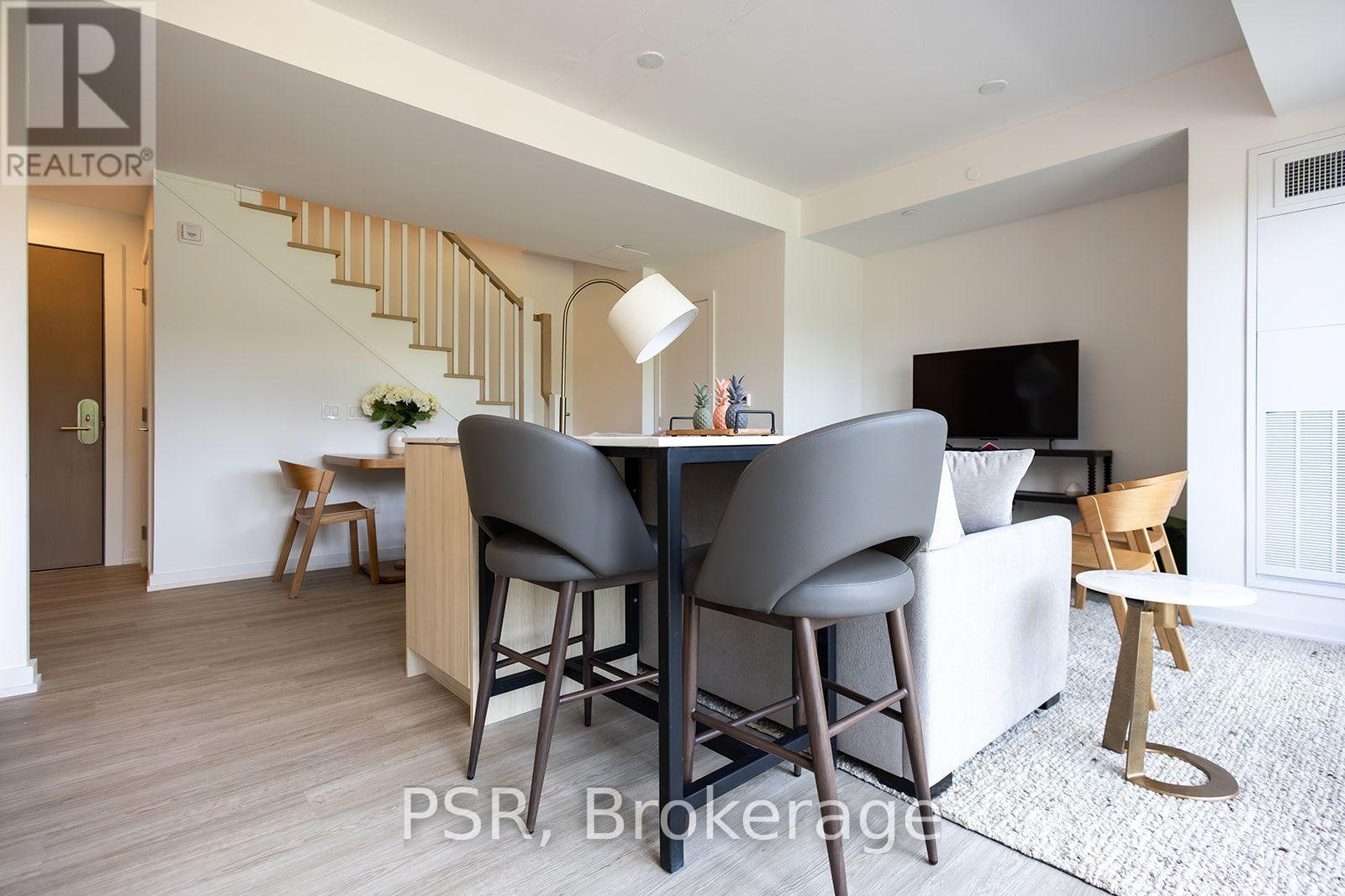 #108 100 CARRICK TRAIL - 23