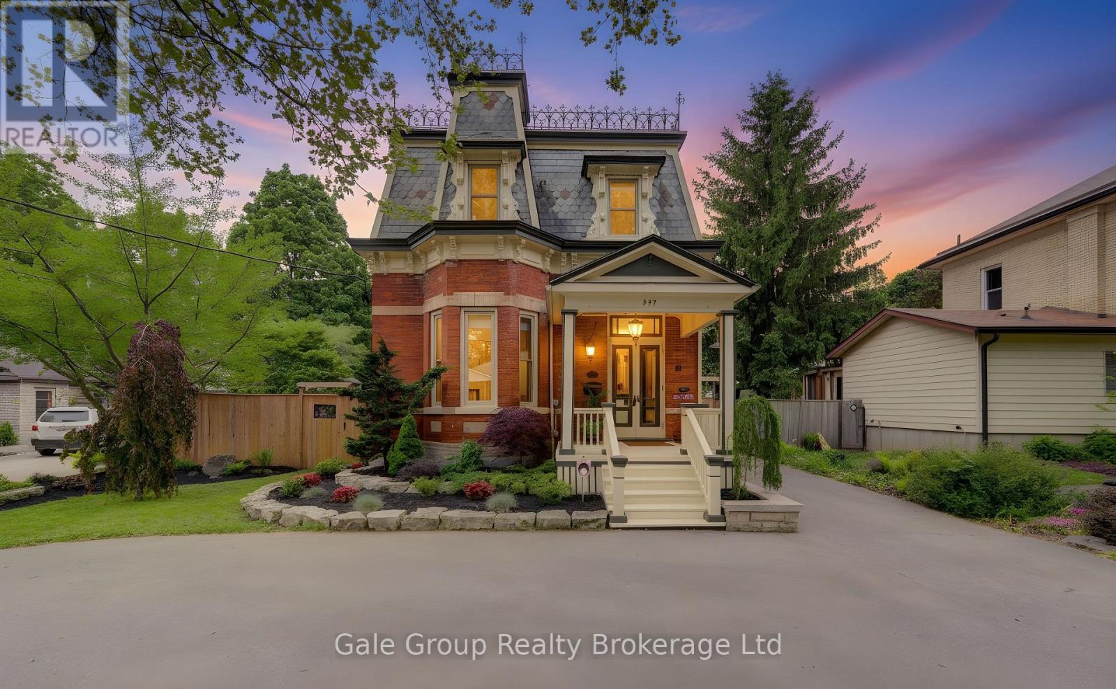 257 LIGHT STREET - 2