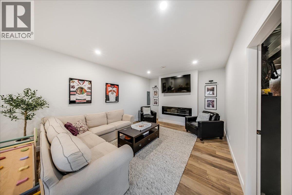 70 WALNUT Avenue - 22