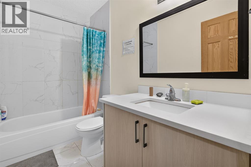 319 Rundlelawn Road NE - 13