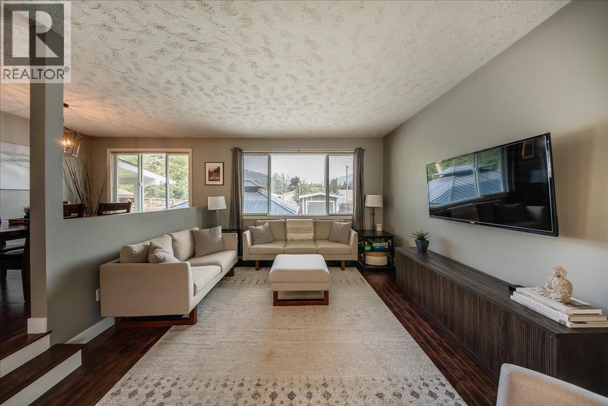 70 WALNUT Avenue - 4