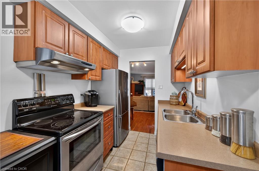 #56 2272 MOWAT Avenue - 10