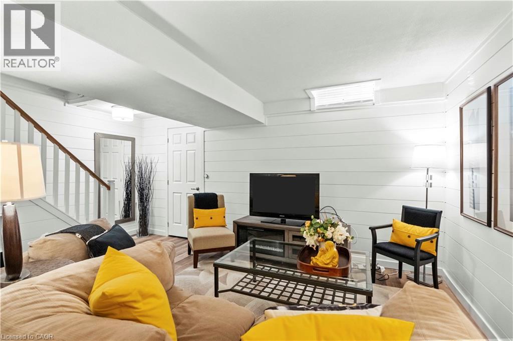 #56 2272 MOWAT Avenue - 22