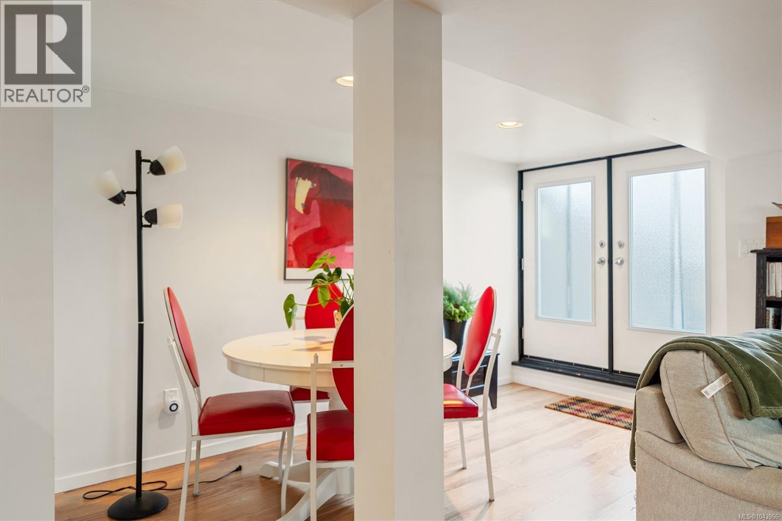 3771 Winston Cres - 27