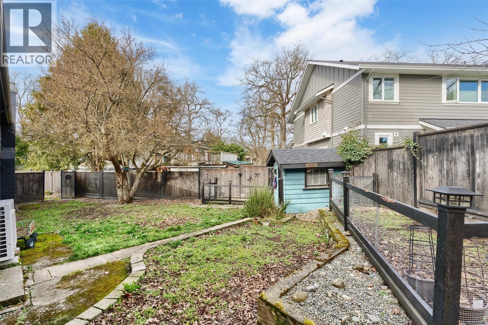 3771 Winston Cres - 34