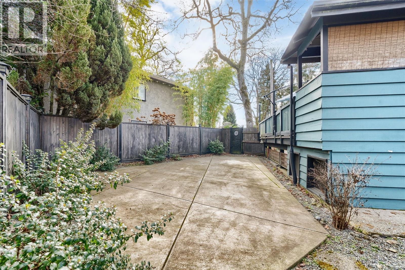 3771 Winston Cres - 35