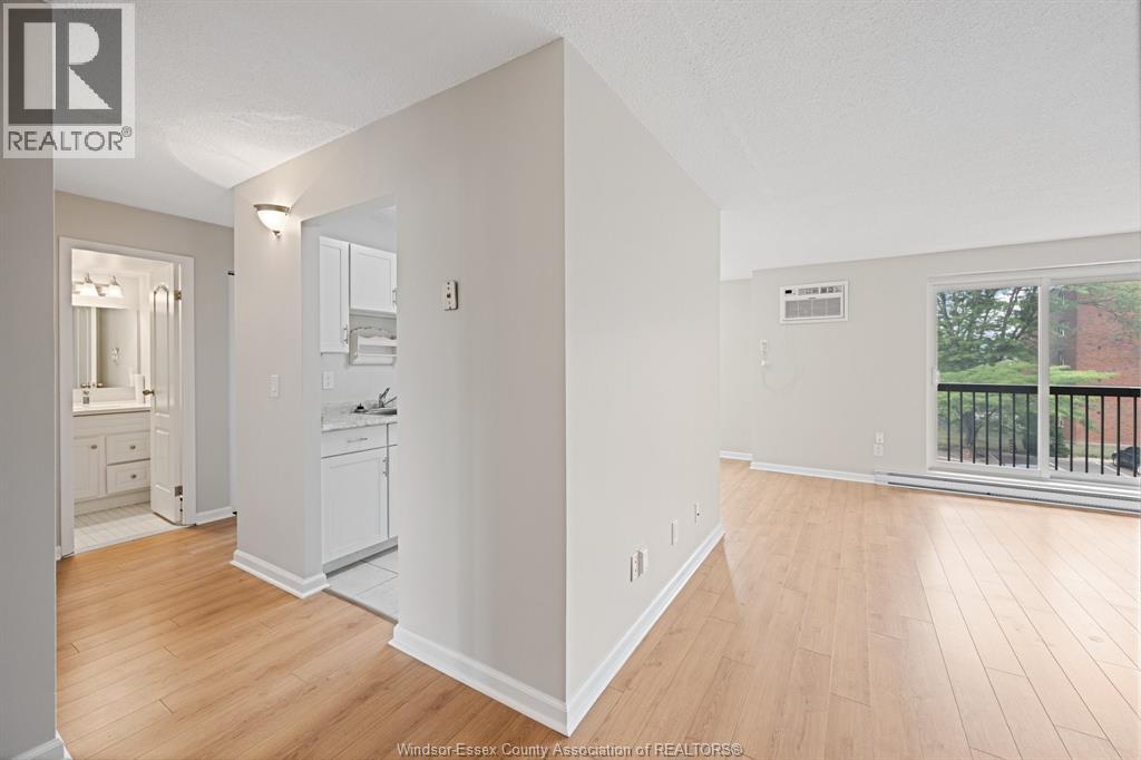 #306 3950 WYANDOTTE STREET East - 10