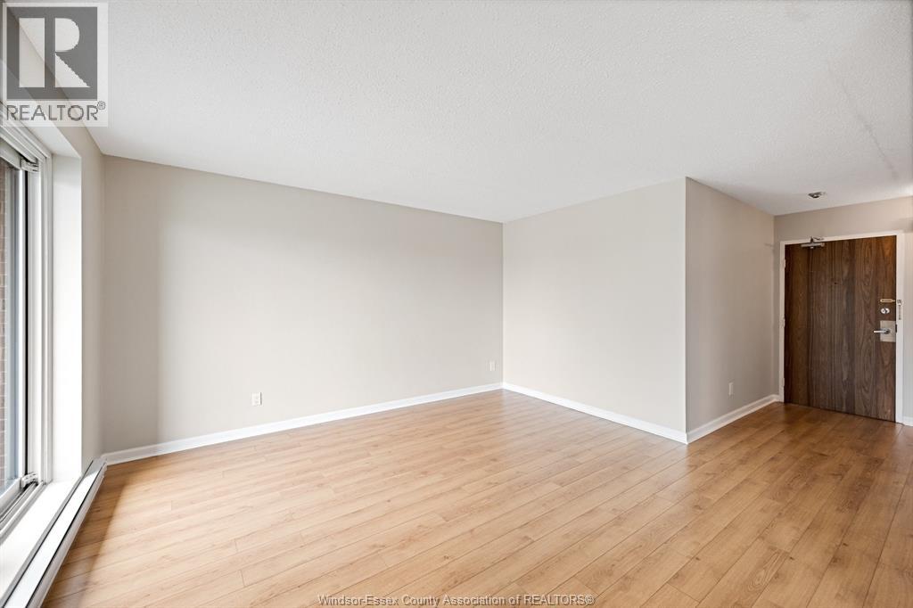 #306 3950 WYANDOTTE STREET East - 12