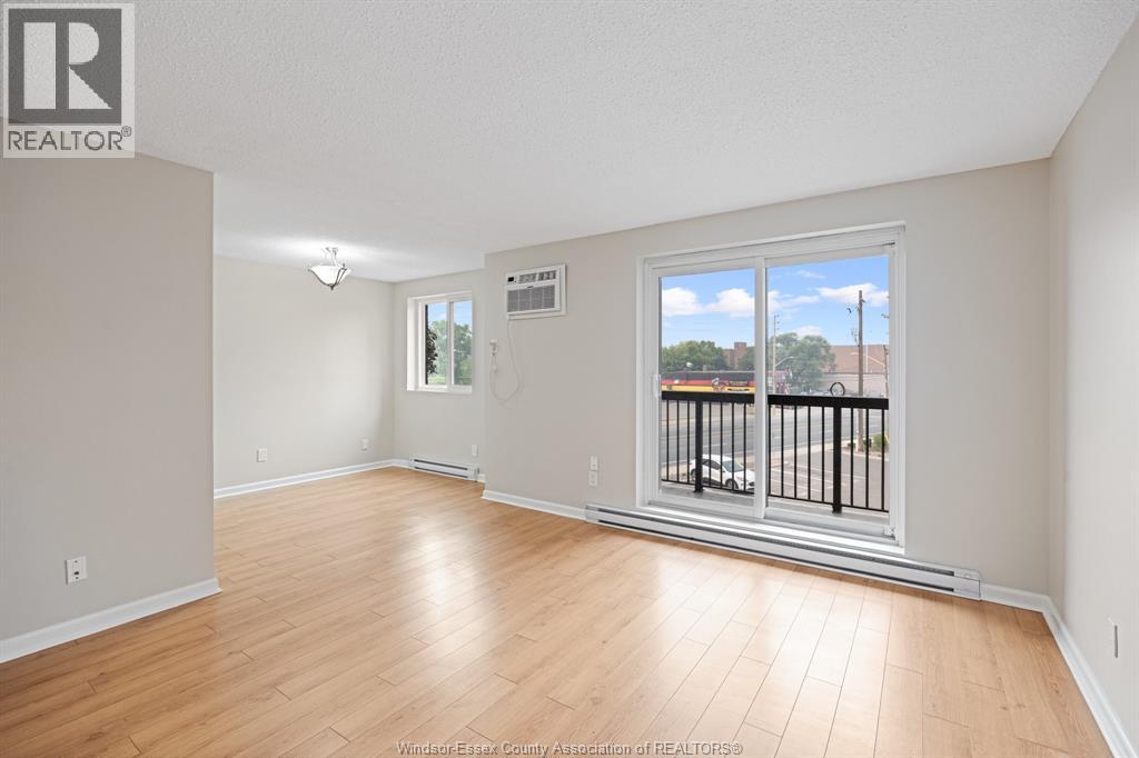 #306 3950 WYANDOTTE STREET East - 13