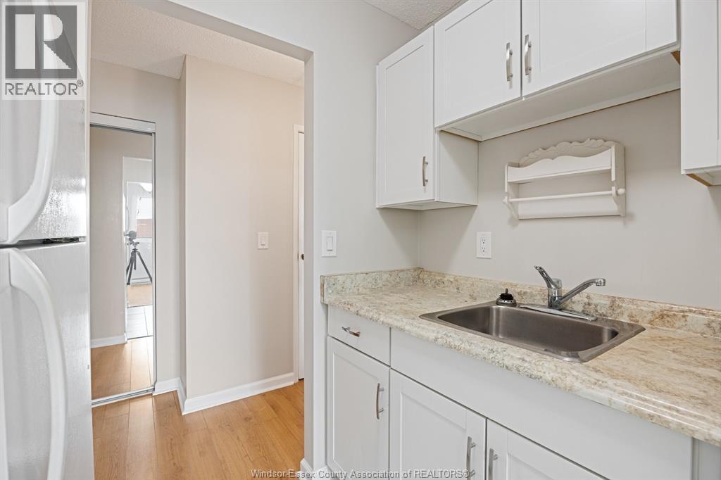 #306 3950 WYANDOTTE STREET East - 18