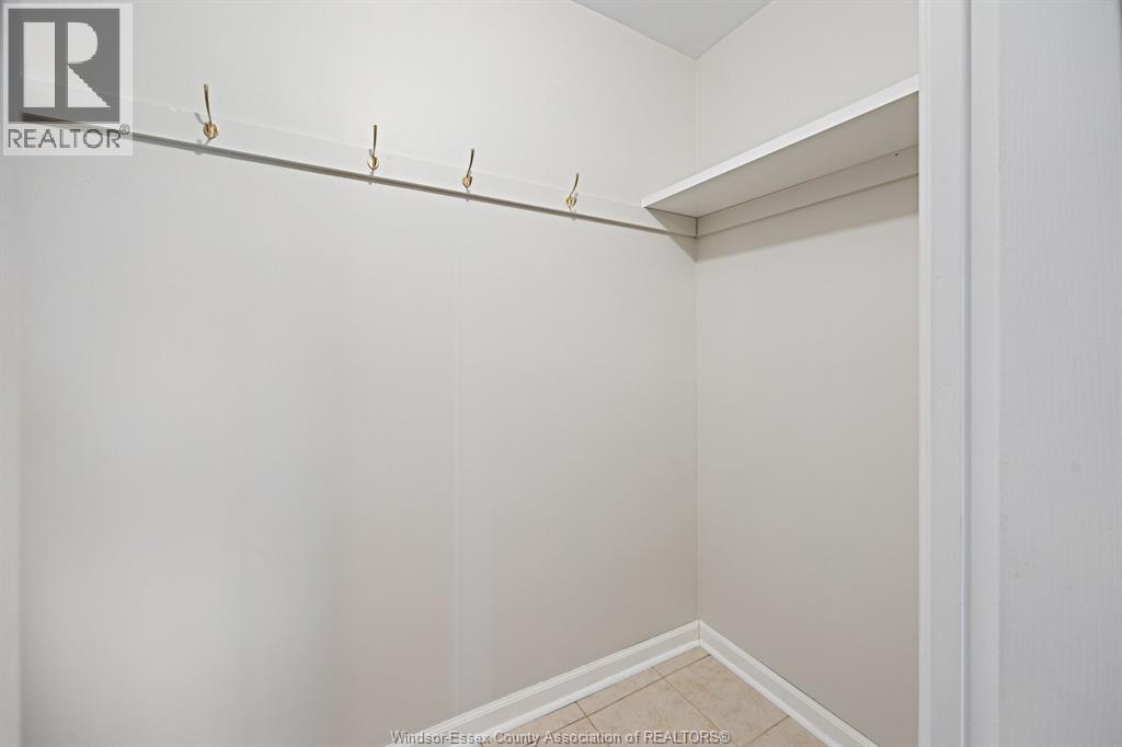 #306 3950 WYANDOTTE STREET East - 20