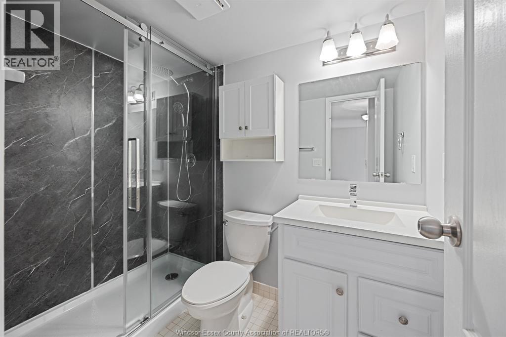 #306 3950 WYANDOTTE STREET East - 21
