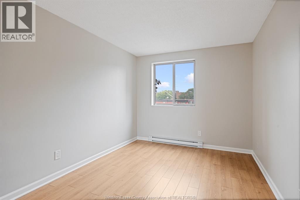 #306 3950 WYANDOTTE STREET East - 22