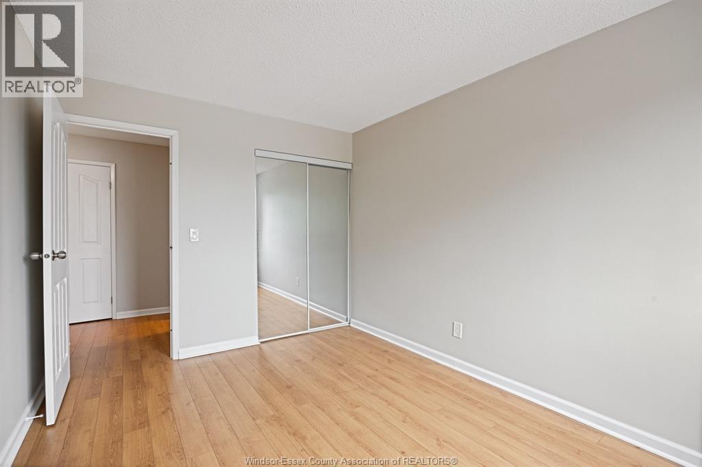 #306 3950 WYANDOTTE STREET East - 23