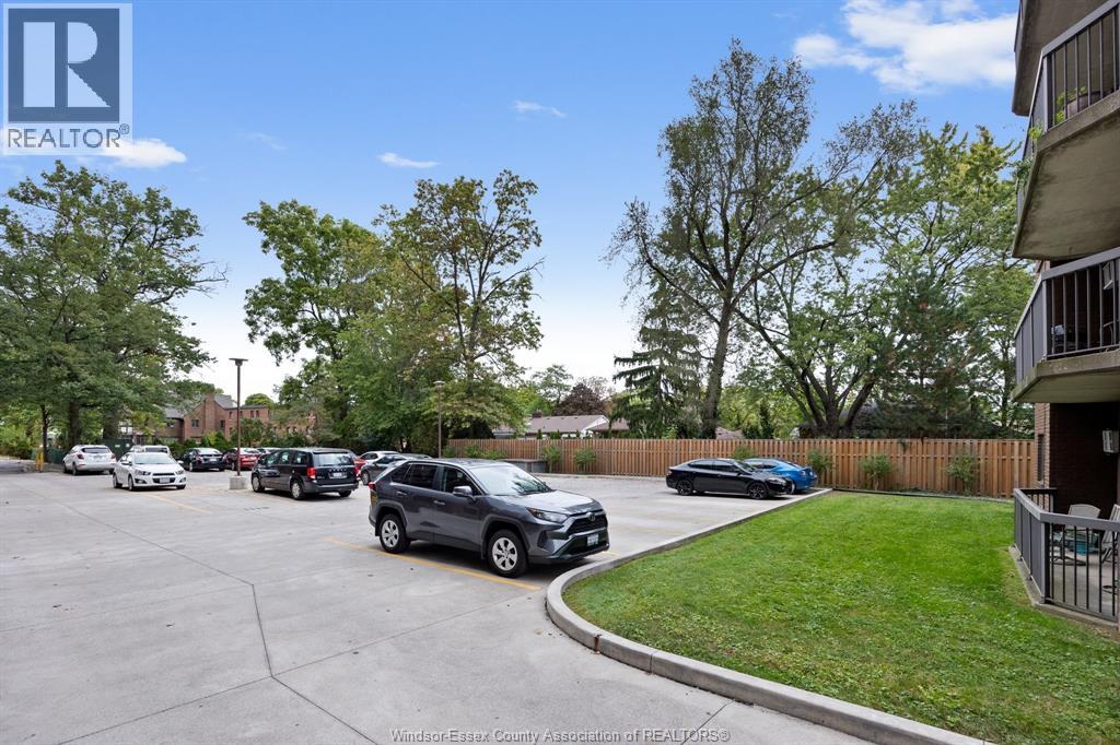 #306 3950 WYANDOTTE STREET East - 27