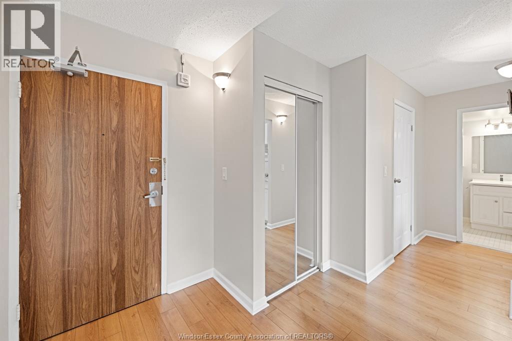 #306 3950 WYANDOTTE STREET East - 9