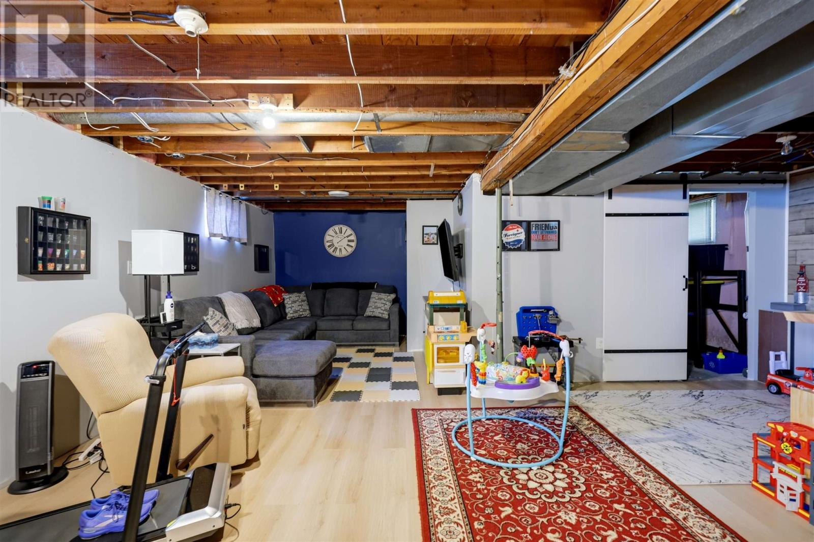 531 Farwell TER - Image 24