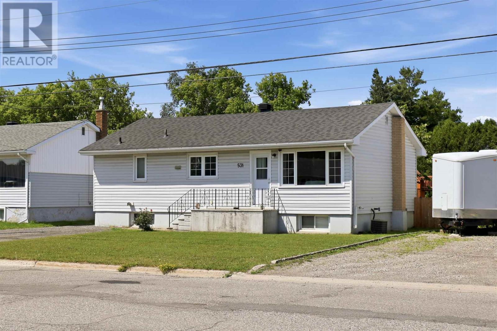 531 Farwell TER - 39