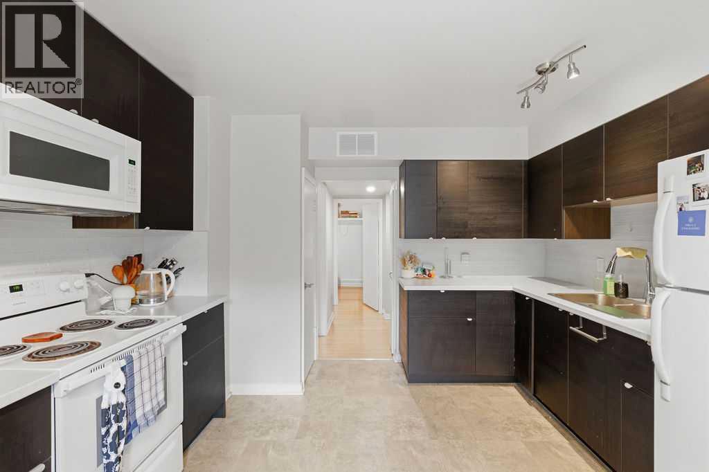 2219 35 Street SW - 10