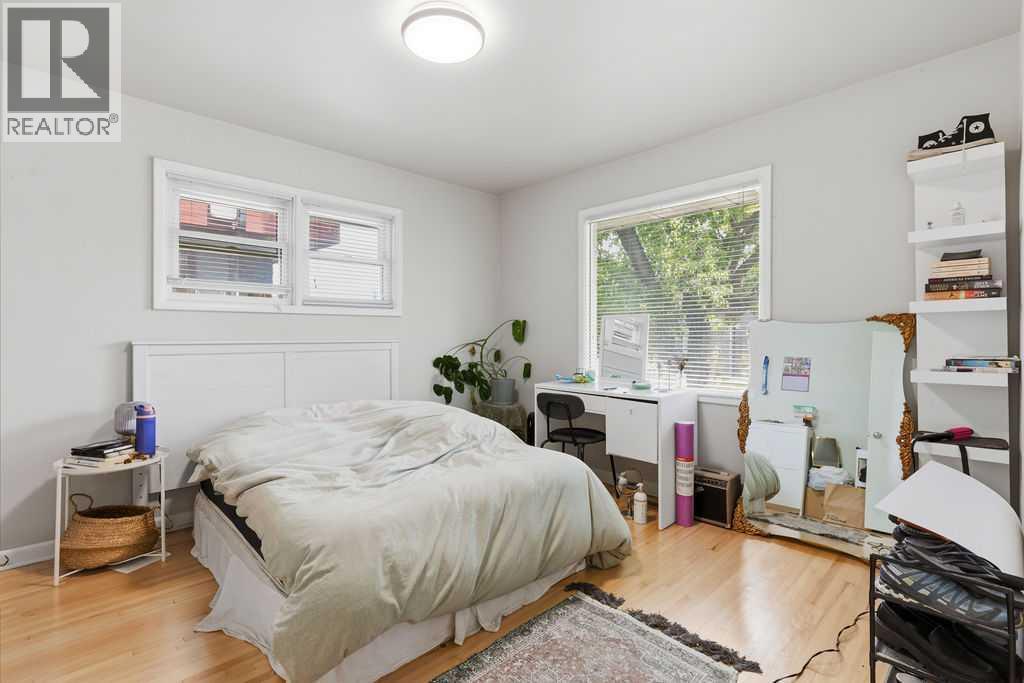 2219 35 Street SW - 12