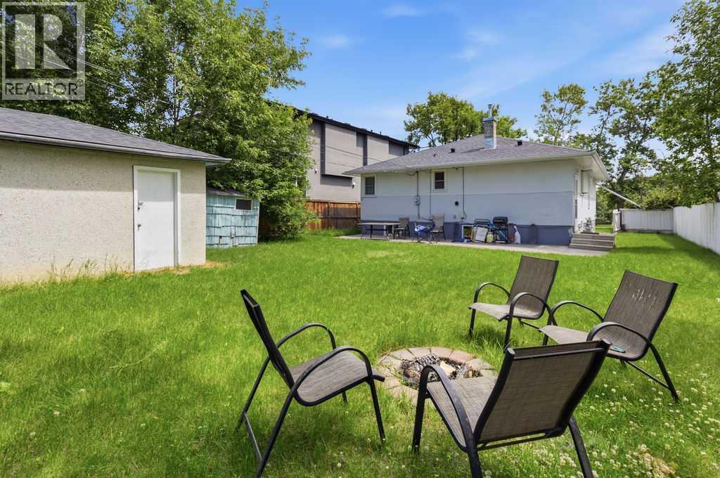 2219 35 Street SW - 28