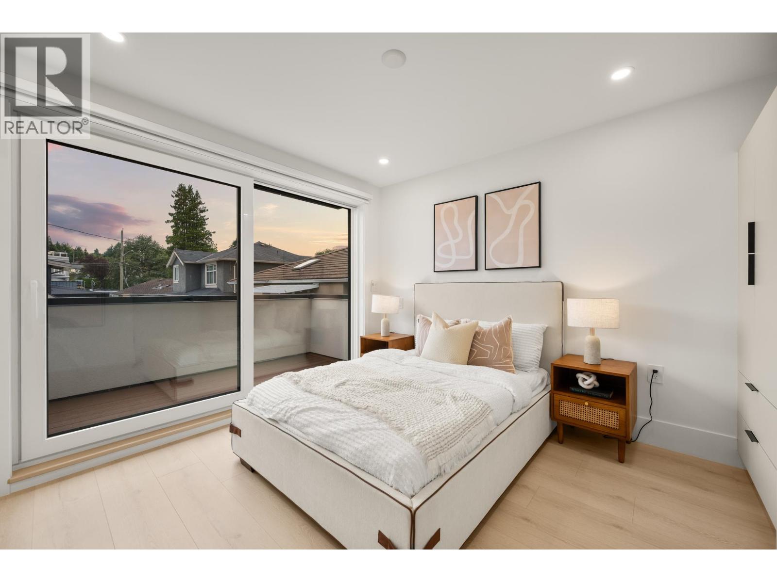 2 Bed, 3 Bath House for Sale in Vancouver – 3430 MONS DRIVE, Vancouver – MLS# R3148484 - Image 14